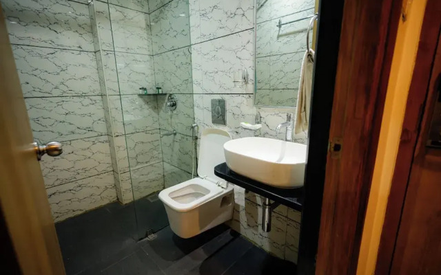 M Square Hotel