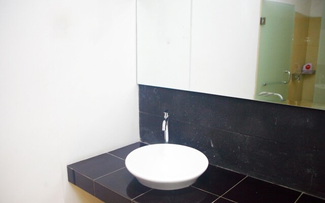 RedDoorz near Terminal Condong Catur 2