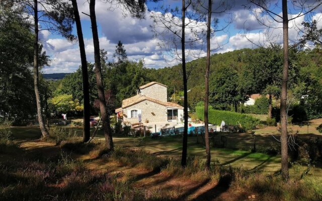 Domaine des 3 Cyprès Chez Nath & Pat