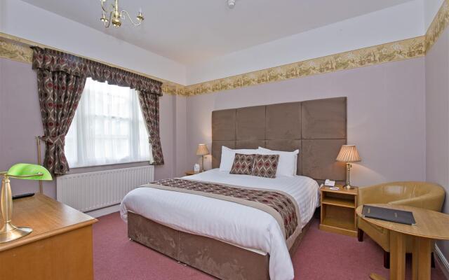 Best Western Plus Kenwick Park Hotel