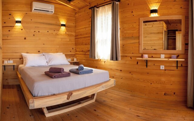 Goat Bungalow and Camping