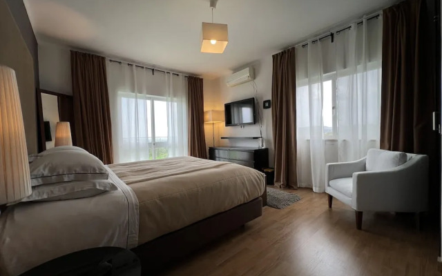 The Lake Villa Mountains & Sea view