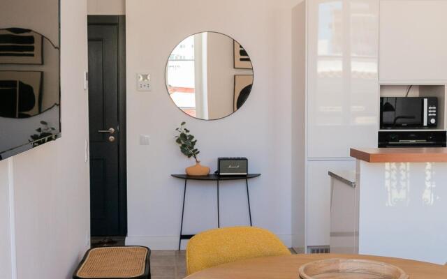 Patriotic Paradise Apartment
