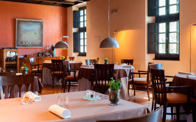 AC Hotel Palacio de Santa Ana by Marriott