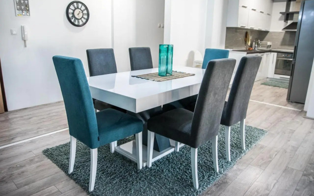 L&L Luxury Apartments