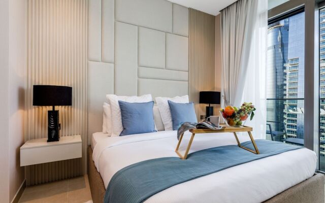 Maison Privee - Exclusive Apt w/ Striking Sea & Dubai Marina Vws