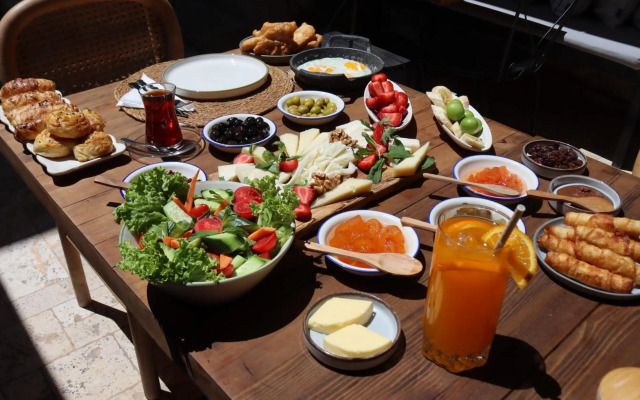 Aliko Hotel