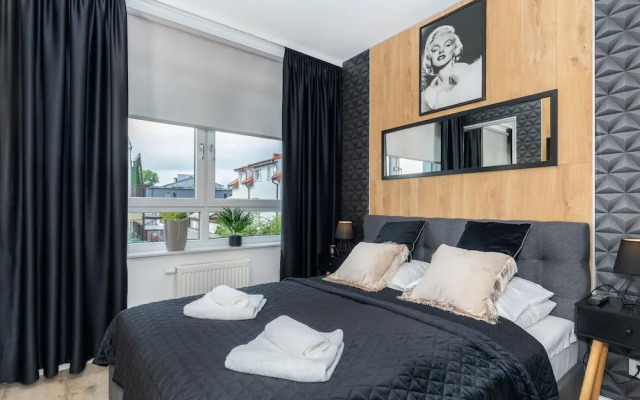 Azure Apartment Kołobrzeg by Renters