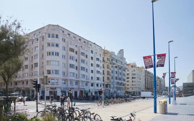 Jai Alai 54 by FeelFree Rentals