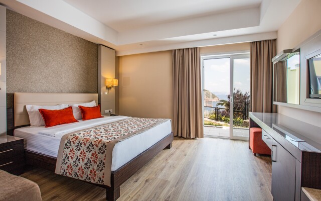 Aria Claros Beach & Spa Resort – All Inclusive