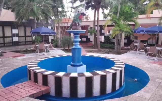 Hotel Rancho el Tesoro