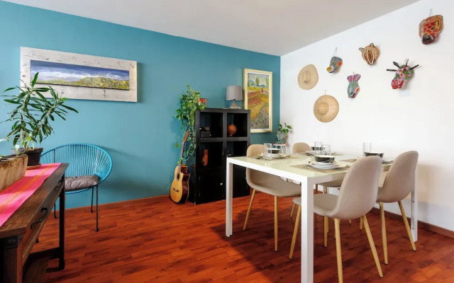 Local Charm & Cozy Design