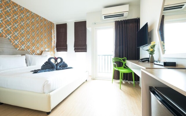 P Plus Hotel
