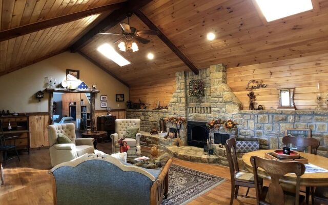 Walnut Waters Bed & Breakfast