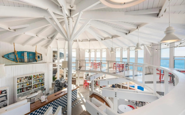 Marina Suites
