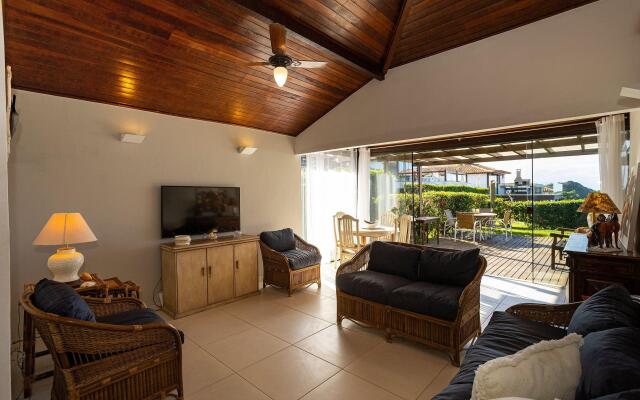 Casa com Vista Mar e 2 Suítes | CBR 7
