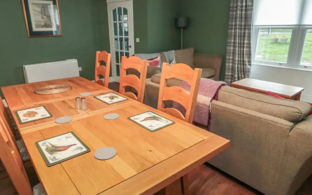Salmon Cottage