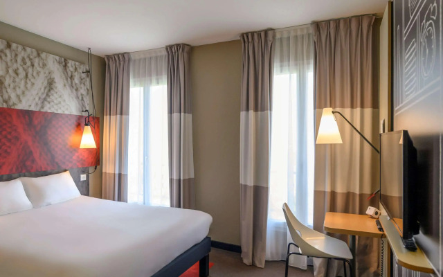 Ibis Paris Tour Montparnasse 15Ème