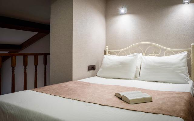 ZhK na Estonskoi 9 Deluxe Apartment