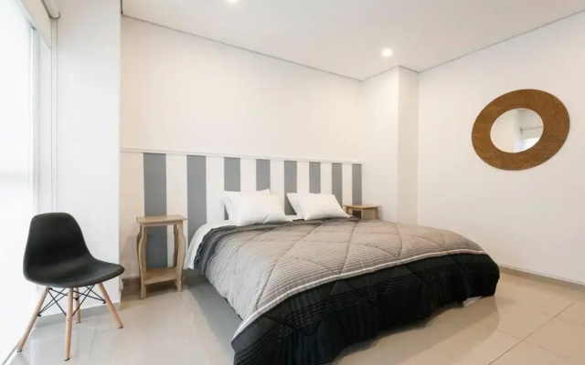 Beautiful loft. King size bed. 150 Mbps internet.