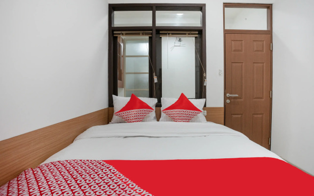 Super OYO 3209 Hegarbudhi Residence