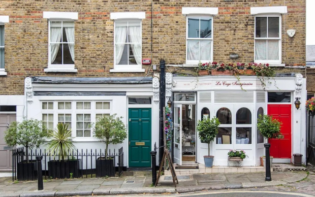 Priory Road by Onefinestay