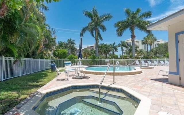 Grandview312 - Grandview 2 Bedroom Condo by Redawning