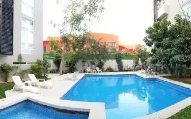 Riviera Towers 211