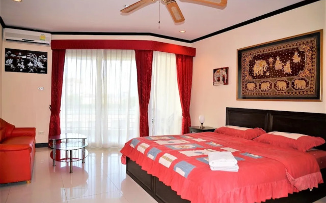 Plaza Residence Jomtien Beach - Large Studio Condo