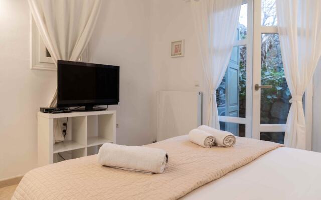 Modern Cycladic Style Villa Xara