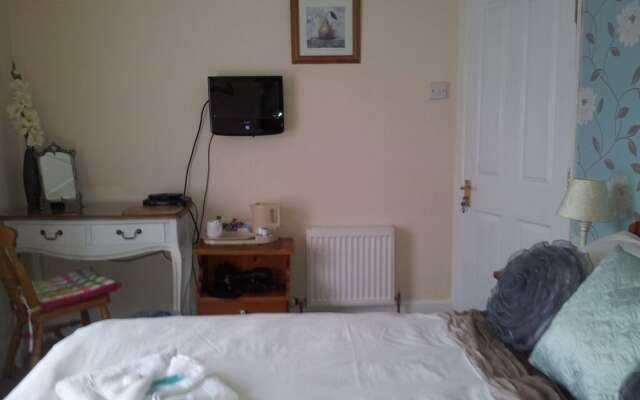 Whitecliff View