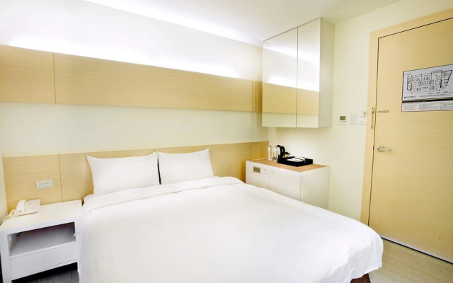 We Meet Taipei Hotel