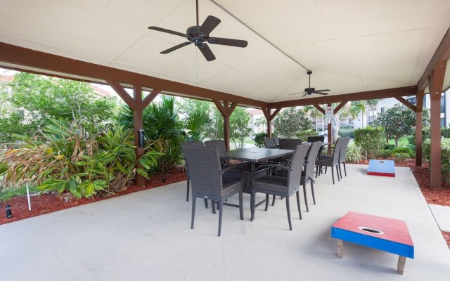 Ocean Village Club N17