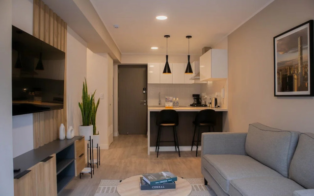 w Impressive 1BR w Balcony in Miraflores