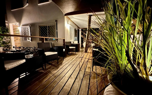 Kokomo Beach Suites