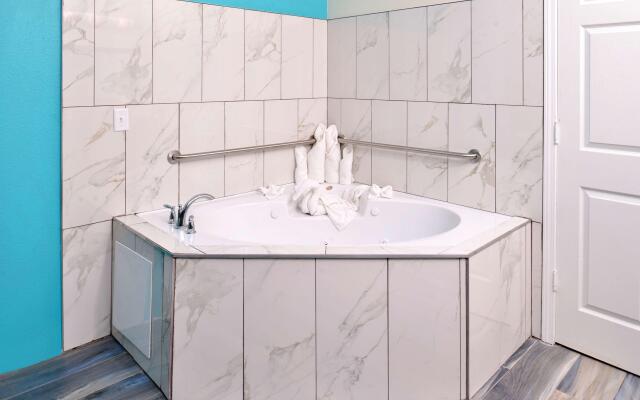 Americas Best Value Inn & Suites Houston at Hwy 6 & Westpark