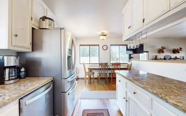 Lazy Bear Cabin #554