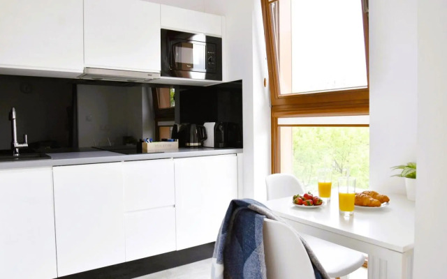 Vista Residence Airport