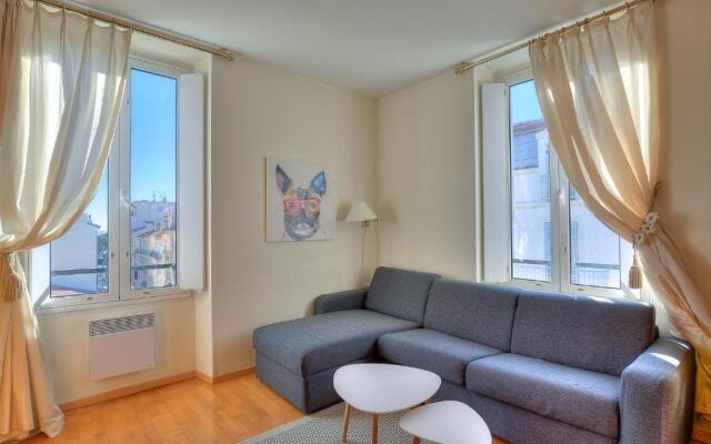 Lumineux Appartement- Carre d'or- Proche mer