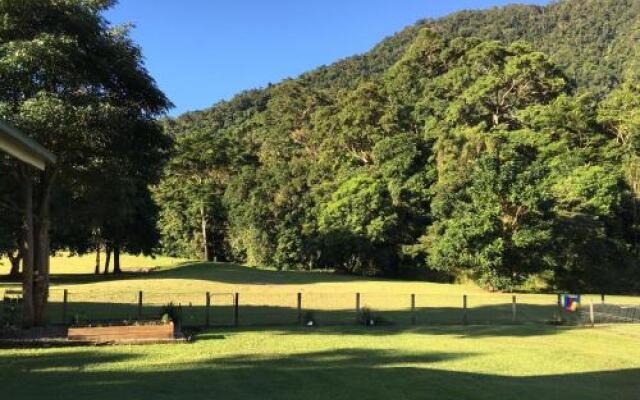 Cairns Homestead: A Peaceful Getaway