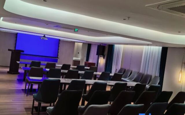 Jinglai Hotel·Selection (Shanghai Daning Lingshi Park)