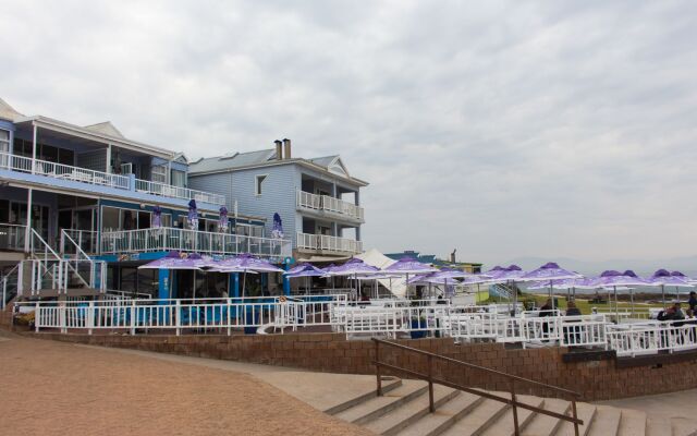 Point Village Hotel