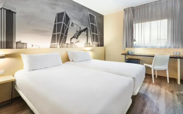 B&B Madrid Aeropuerto T1 T2 T3