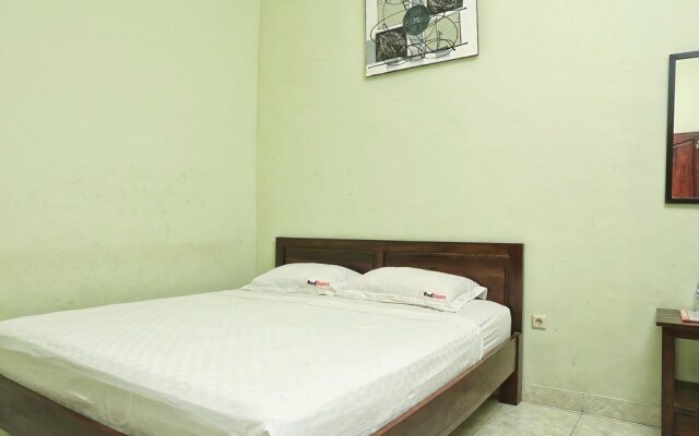 RedDoorz @ Mataram Kuta 3