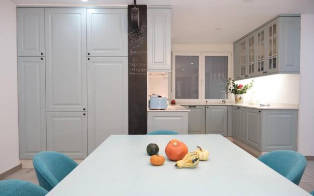 Lujoso y amplio piso con 5 habitaciones