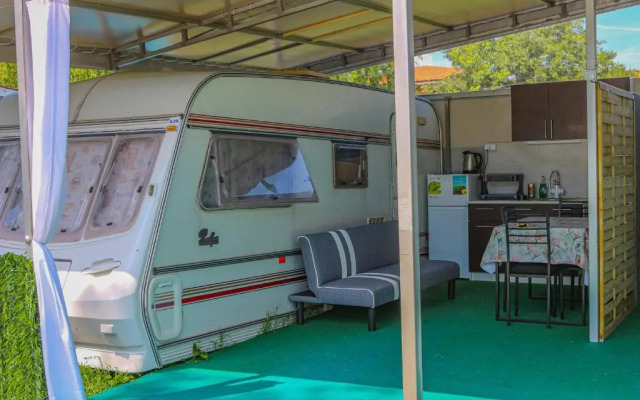 Sunny House Caravans
