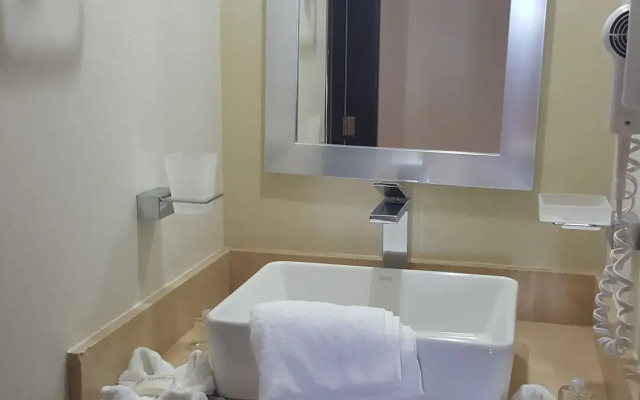 Suites Las Flores Beach Mazatlan