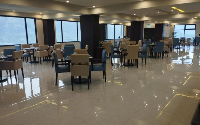 Avari Xpress Gilgit