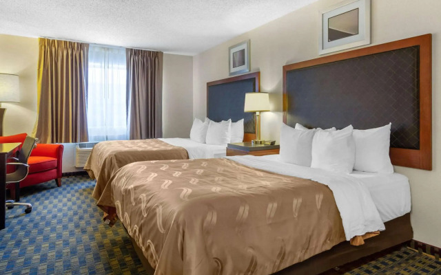 Quality Inn & Suites Lakewood - Denver Southwest
