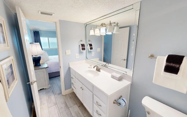 Beach House 401b 2 Bedroom Condo